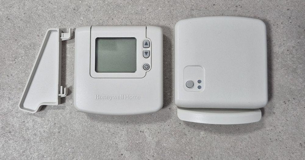 Termostat nou fara fir Honeywell DT92A