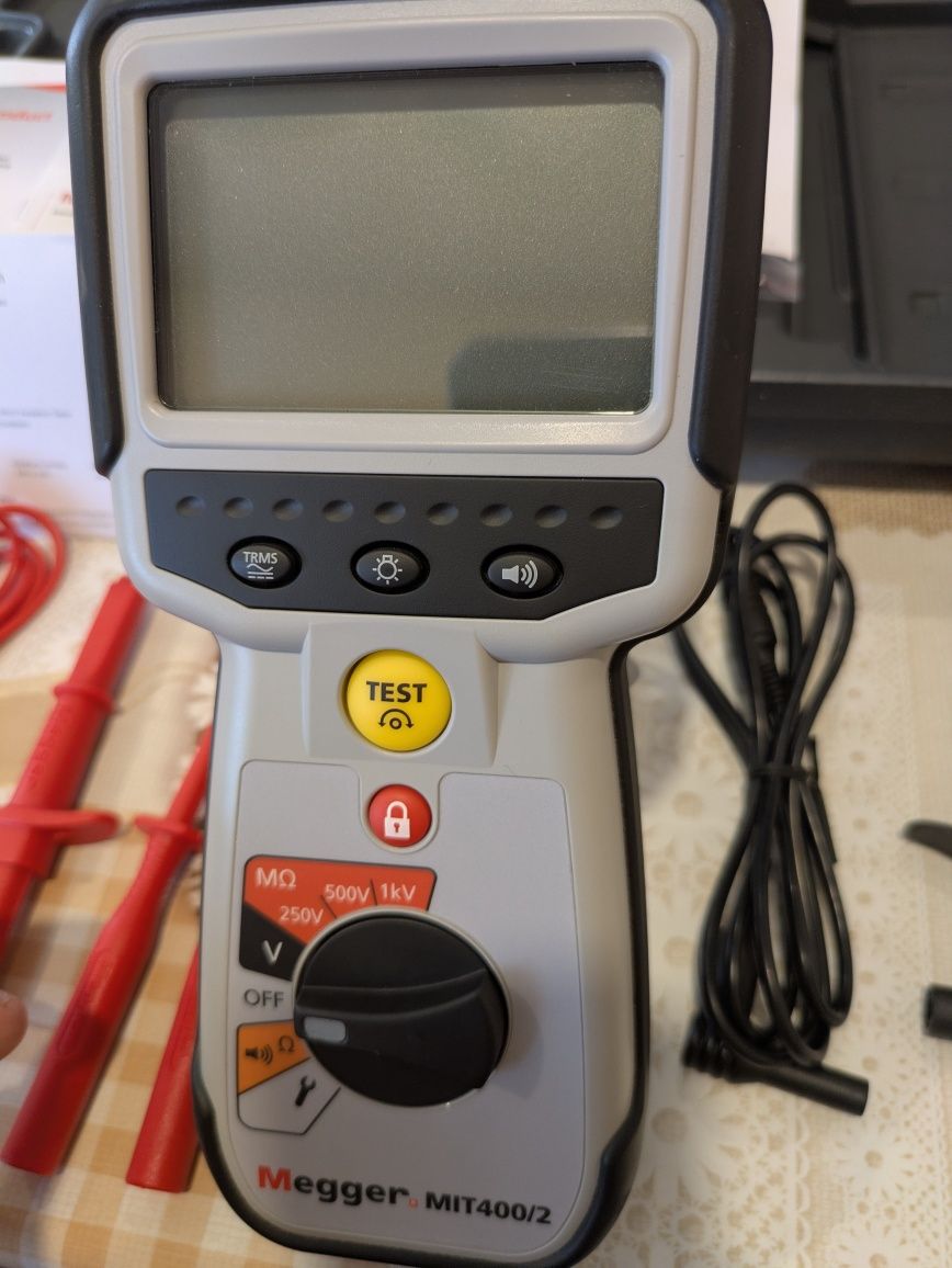 Чисто нов мегер Megger mit400/2
