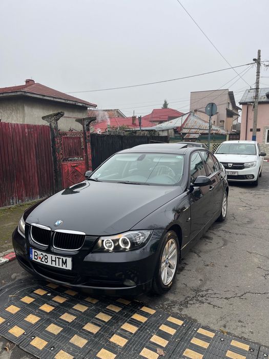 Vand bmw seria 3 e90 M47 2006 trapa faruri cu lupa