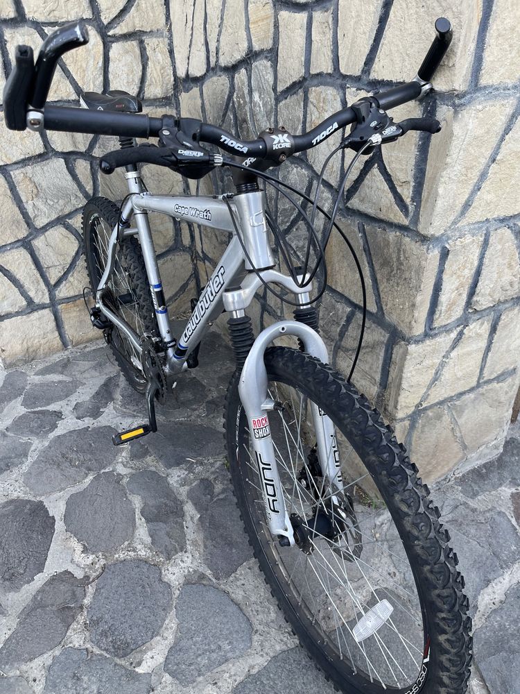 Bicicleta Claud Buttler frane pe disc roti 26” cadru aluminiu