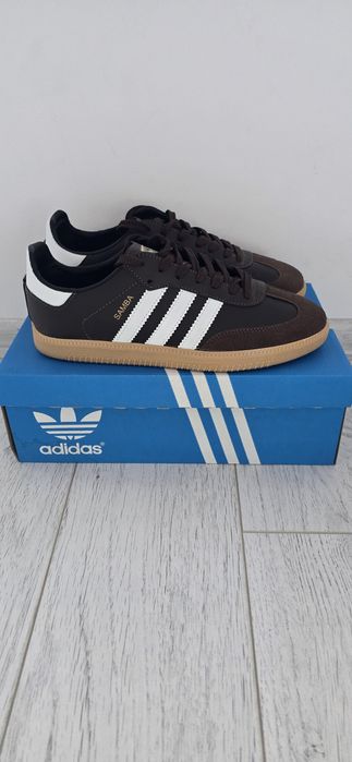Маратонки Adidas 41