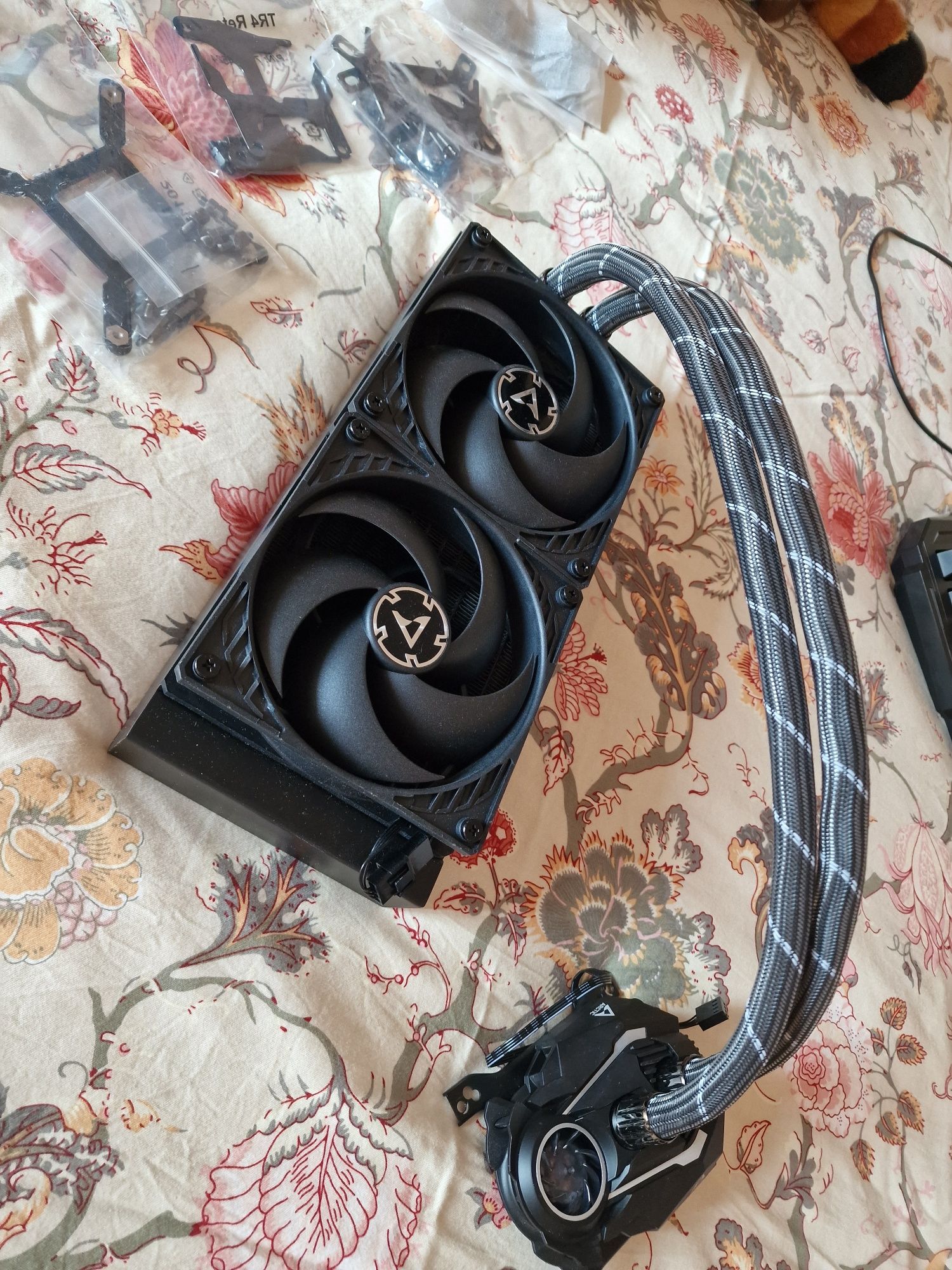 ARCTIC Liquid Freezer II 240