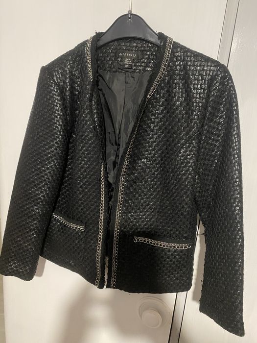 Сака и якенца за по 8 лв броя