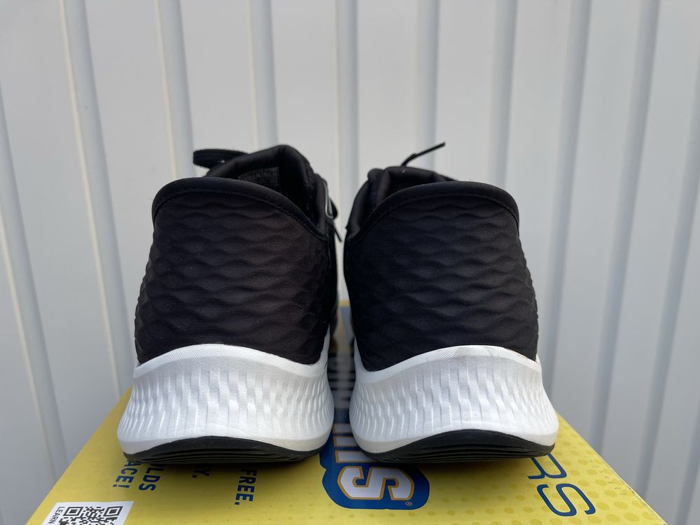 Adidasi Skechers originali noi pantofi sport tenisi