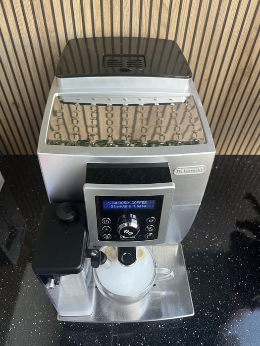 Delonghi  Cappuccino ECAM 23.450.S -  с половин година гаранция!