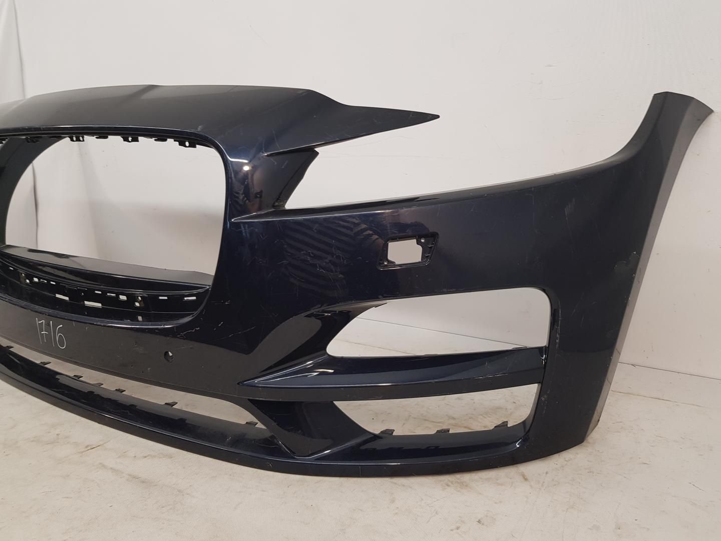 Bara fata Jaguar F Pace X761