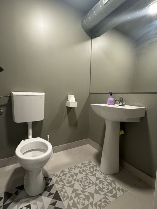 Spatii depozitare, productie si birouri