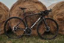 Bicicletă de șosea Focus Paralane – mărime S, carbon, SRAM Force 22