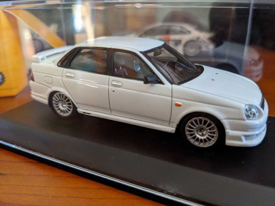 Коллекционная модель Lada Priora TMS 1:43