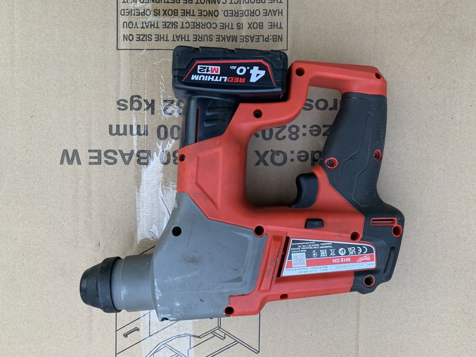 Milwaukee M12 CH/безчетков перфоратор/+ 1 батерия 4 ah.,