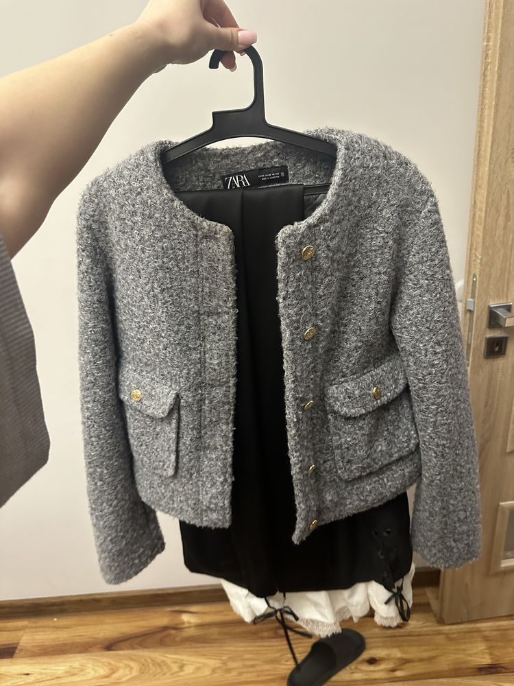 Късо палтенце Zara