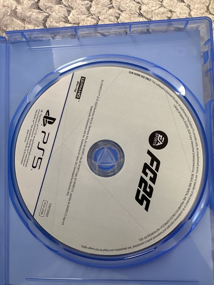 Игра FC25 PS5.