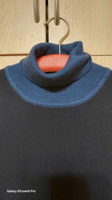 Мъжки пуловер J. Lindeberg,100%вълна размер M/S