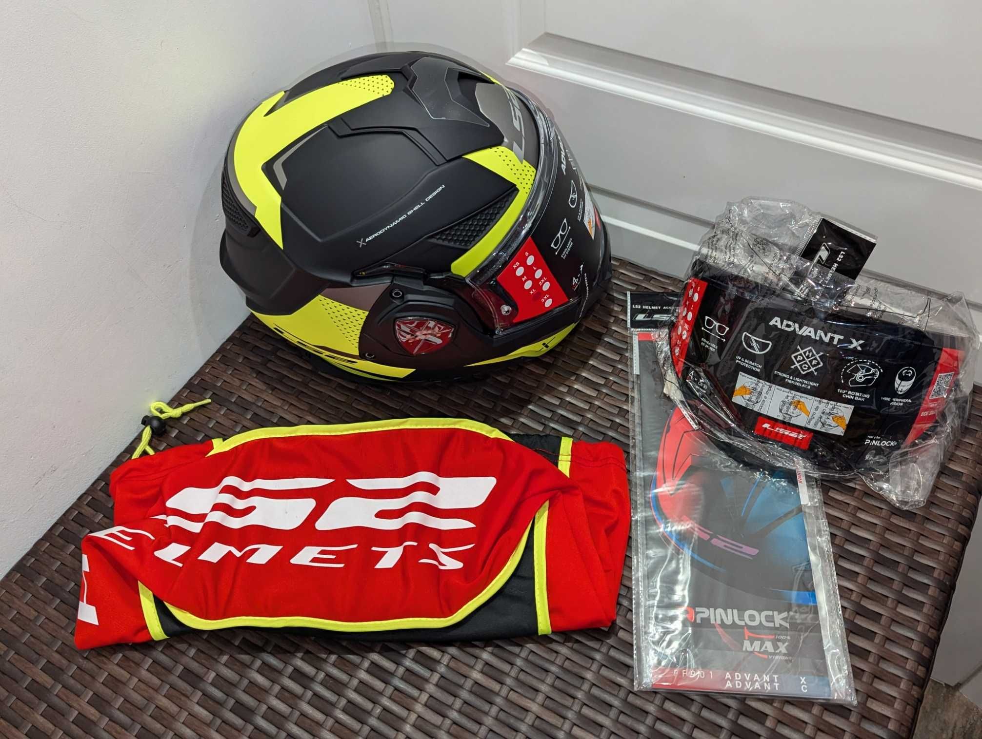 Casca moto LS2 Advant X, marime XL - flip-back, cu 2 viziere