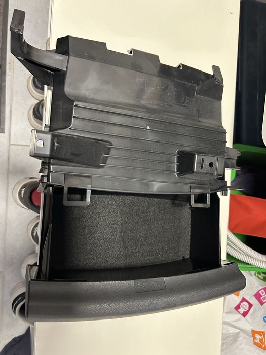 Sertar scaun sofer VW Golf 7