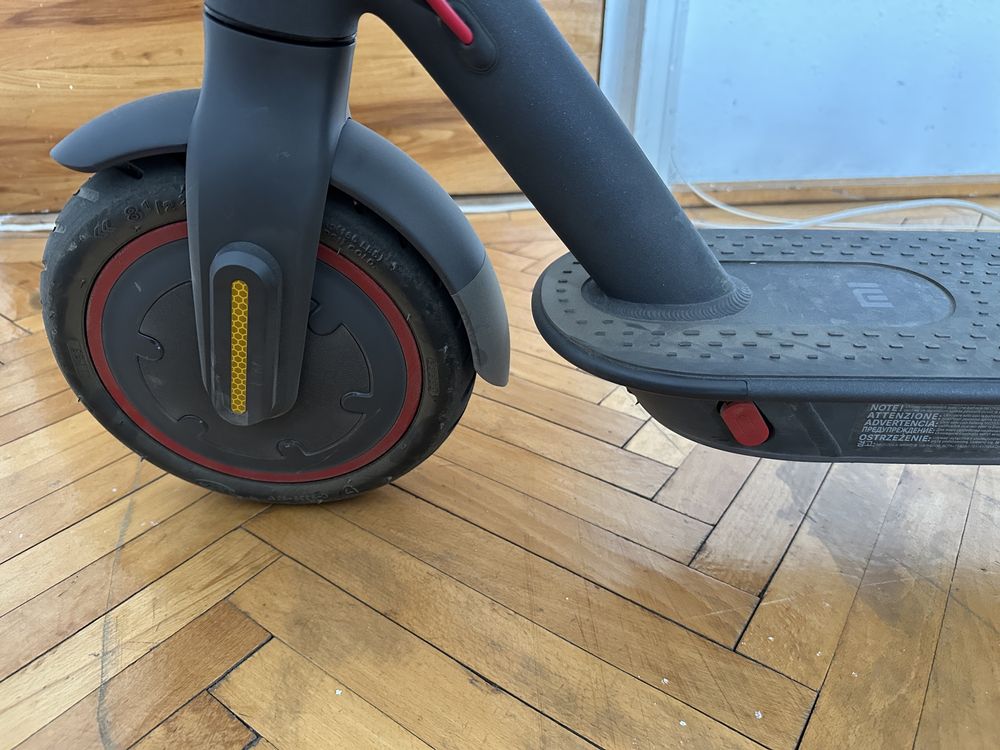 Xiaomi Mi Electric Scooter Pro 2