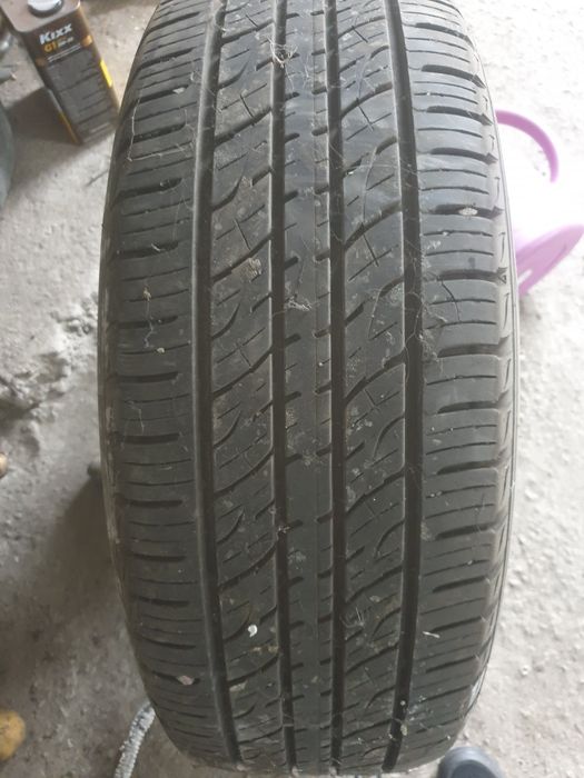 продам шину на R18/235/60 Kumho. 25 000 торг.