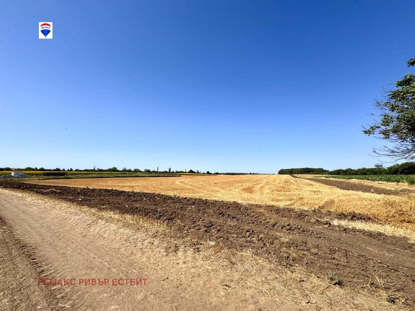 Парцел за продажба в с. Сандрово
