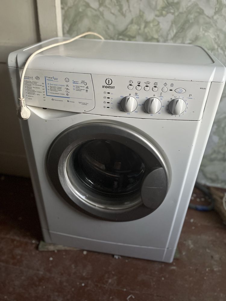 Indesit WISL 85 без гарантии