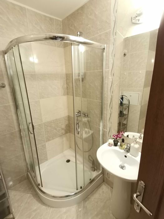 Дава се под наем Двустаен апартамент в Бургас, Лазур - 78 кв.м за 484.5 € - Снимка #6