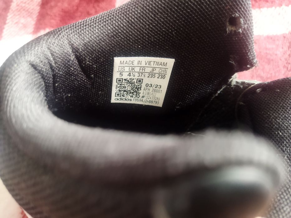 Високи маратонки Адидас