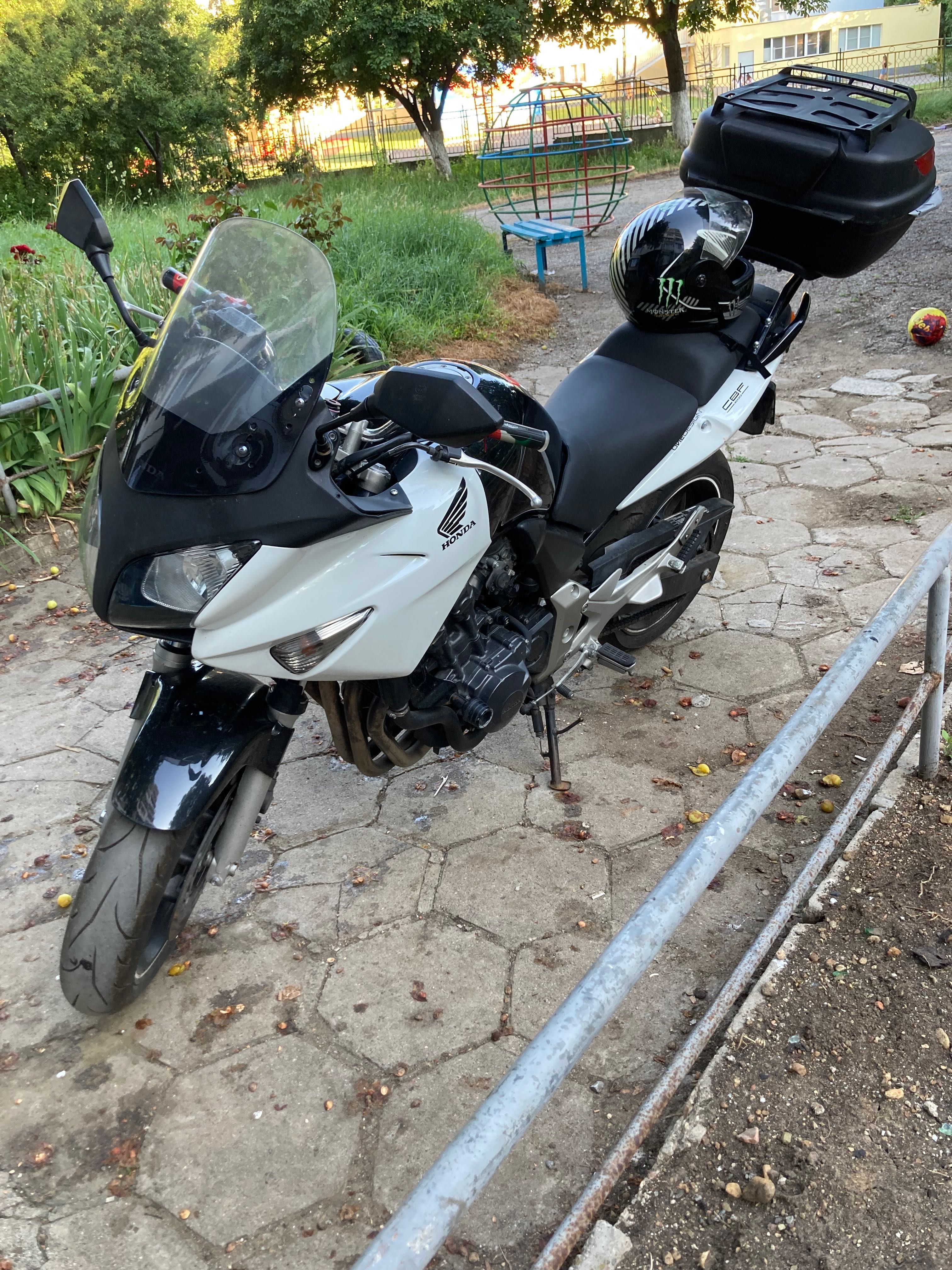 Продавам Honda CBF600 2008г.