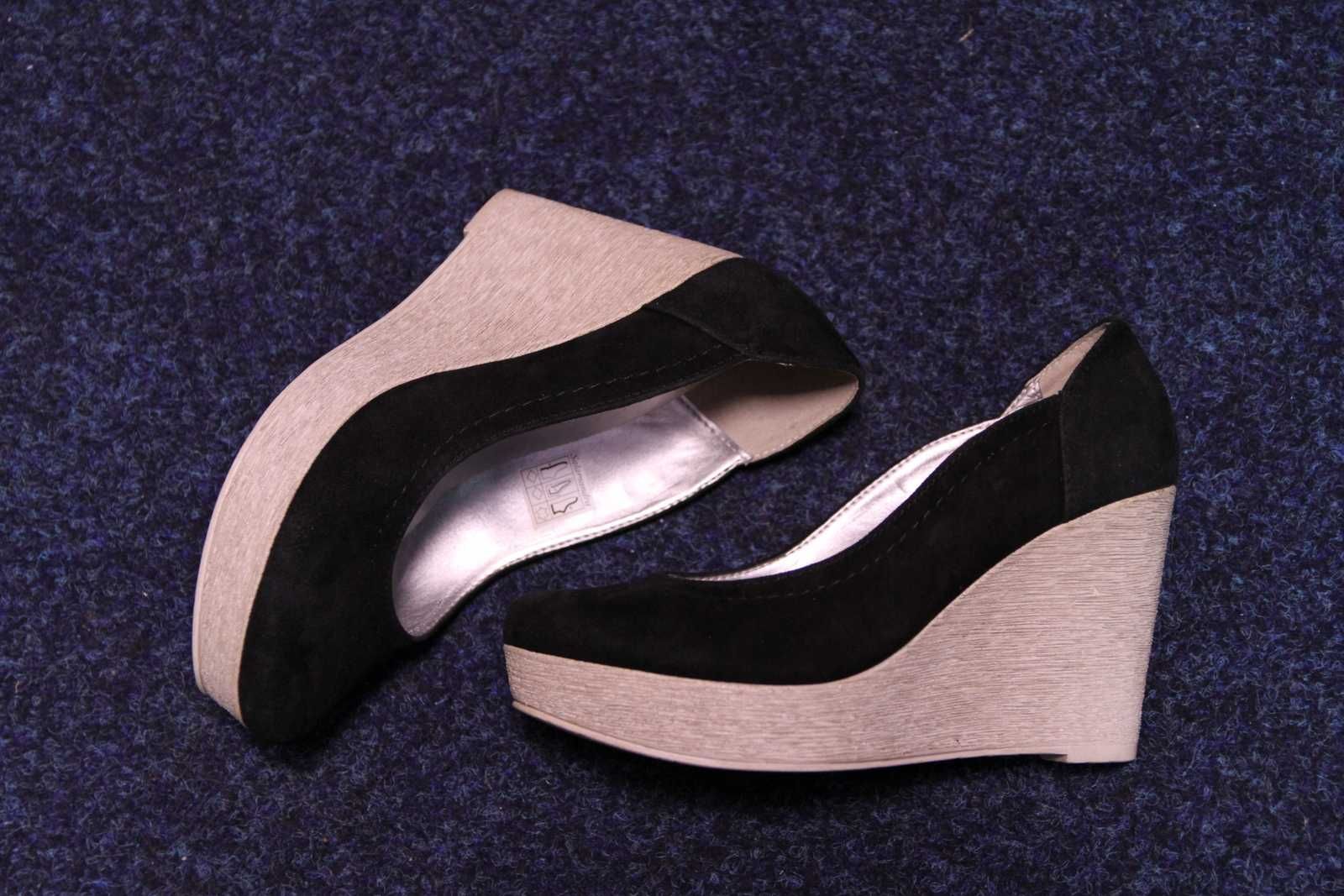 Pantofi din piele întoarsă cu platformă  Salamandra design