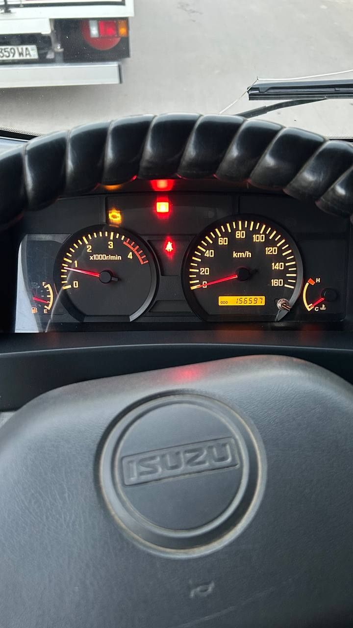 Isuzu 2017 zavadkoy metan