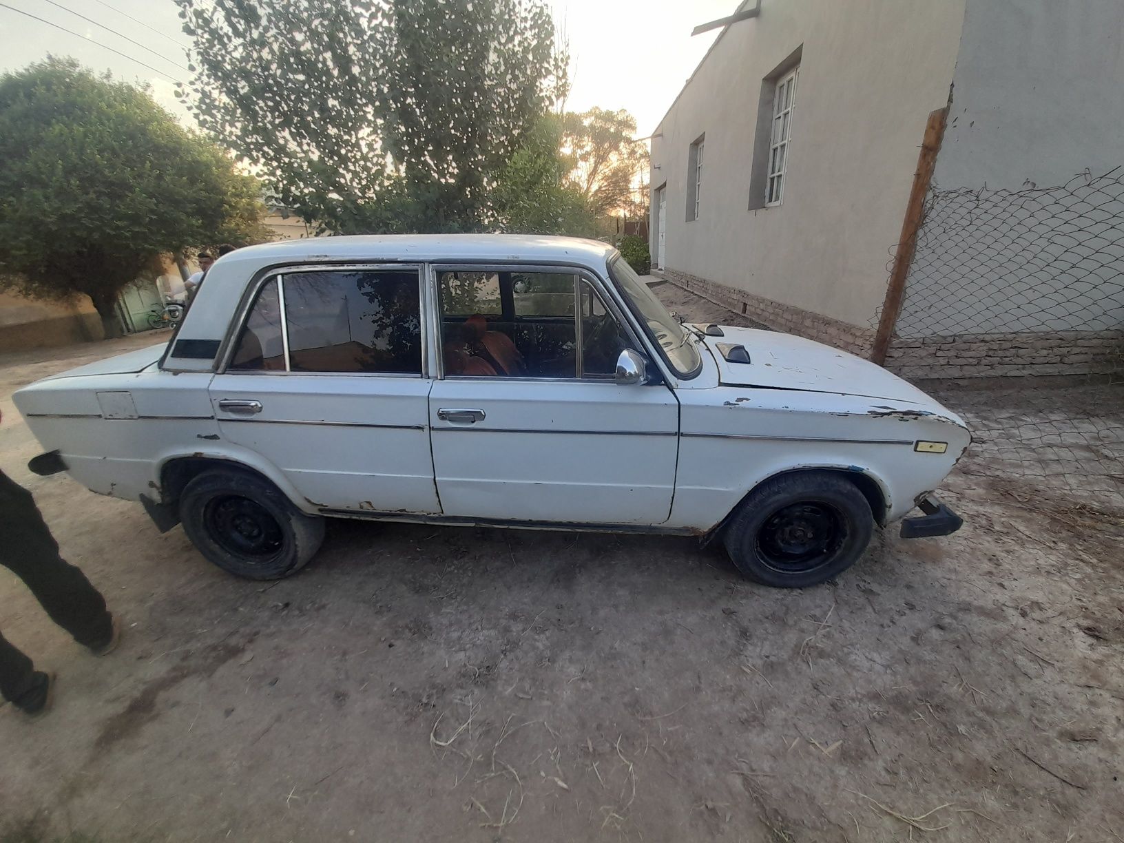 Жигули сотилоди.