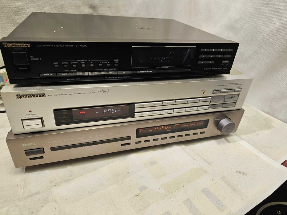 Tuner Technics ST-X999L Pioneer F-443 Yamaha TX-550
