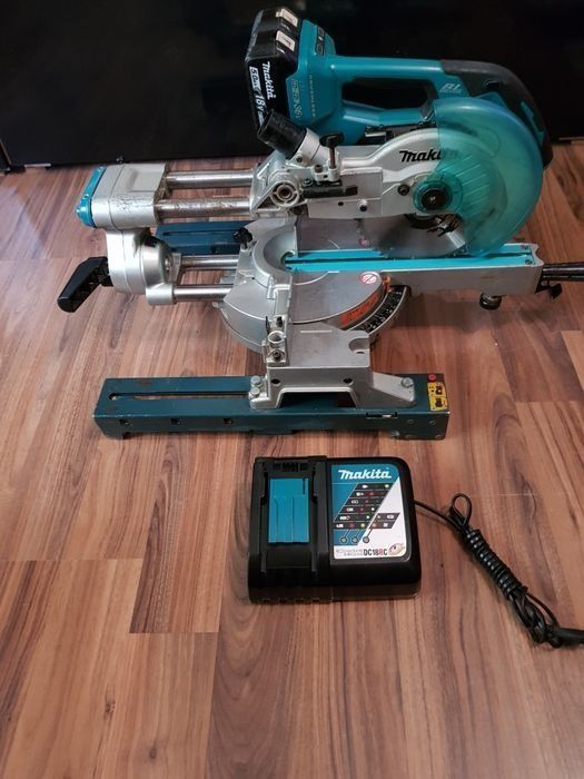 Circular Makita DLS 714