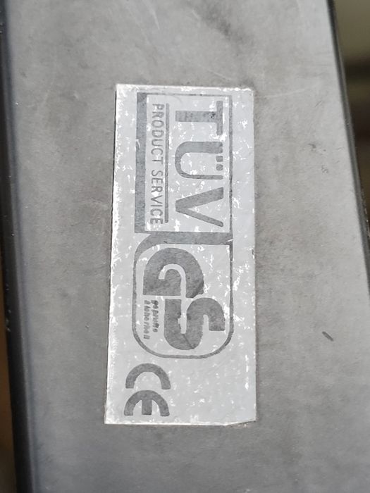 Suport tv cu tub și unul pentru tv. Led pentru perete