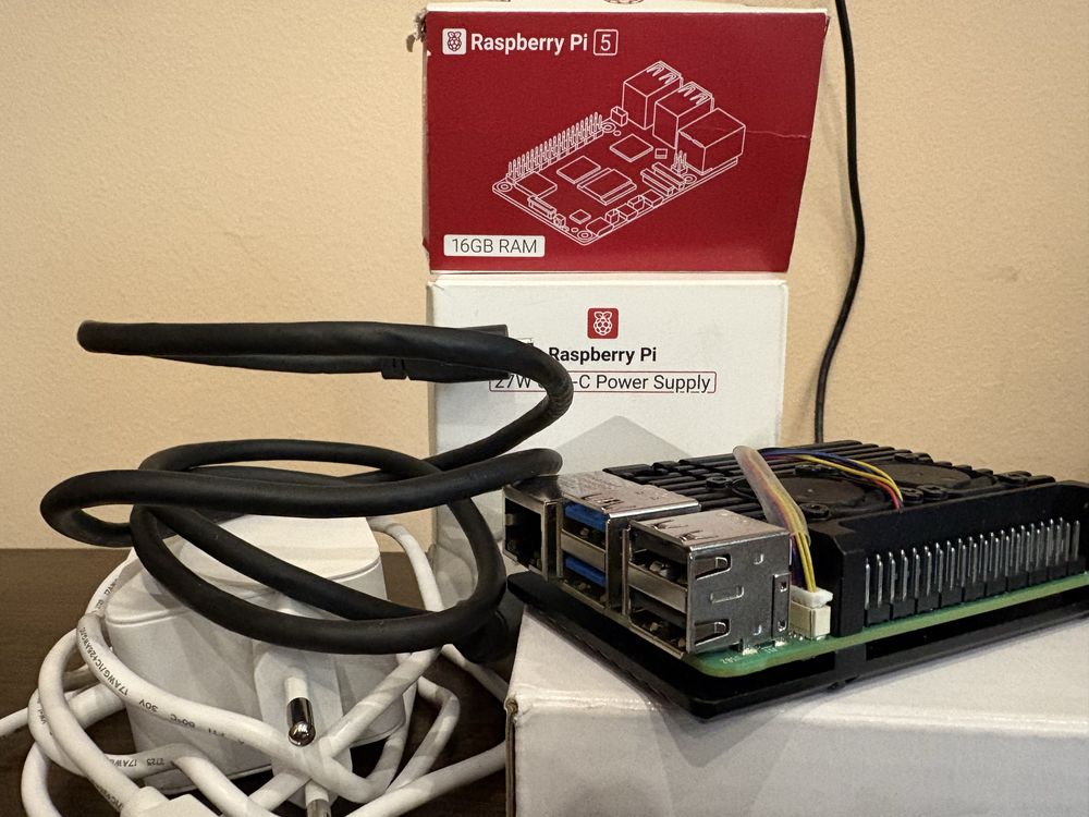Продавам Raspberry Pi5 16GB