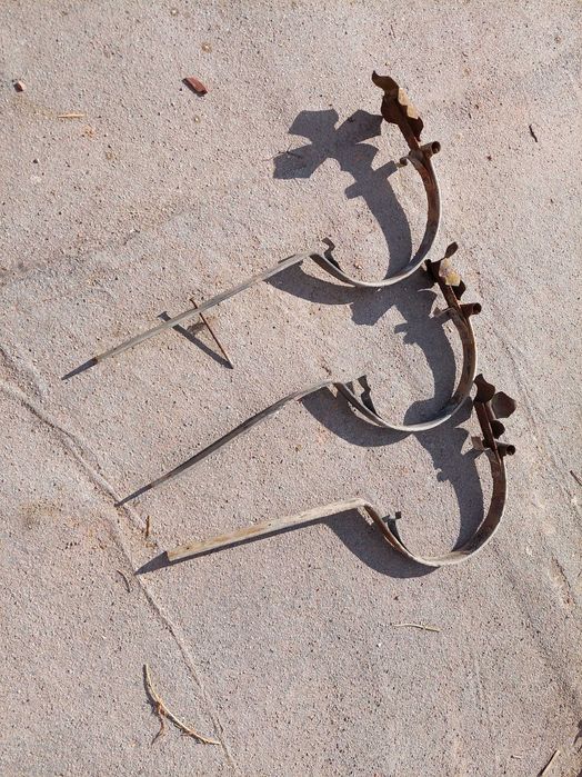 Ofer carlige pentru jgheab din renovare