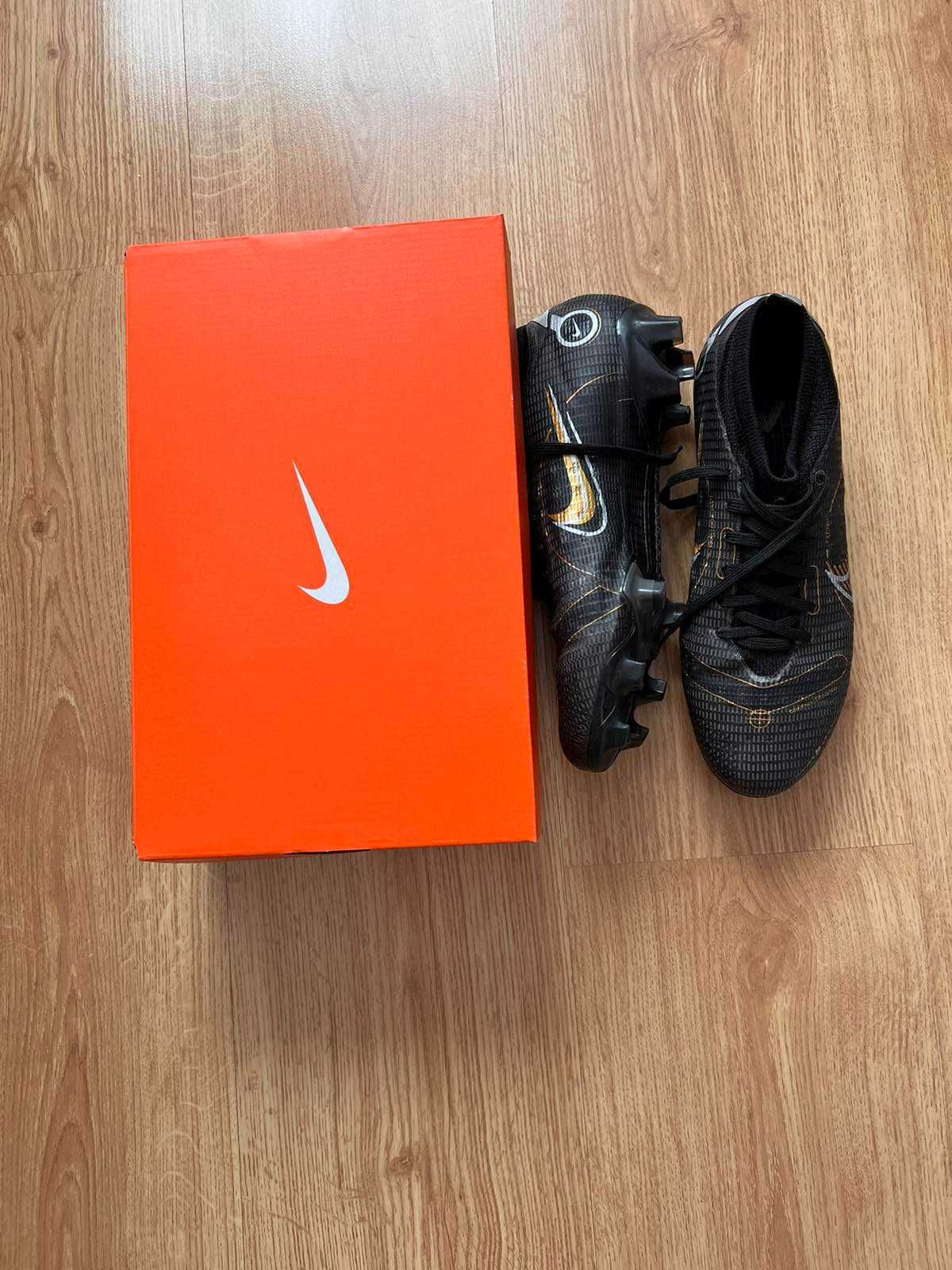 Бутонки Nike MERCURIAL VAPOR 14 PRO FG
Размер 40.5