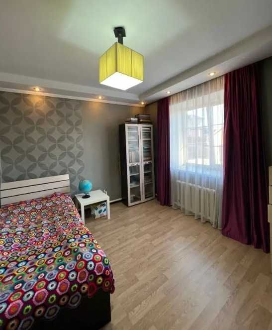 продаётся 7-комнатный дом, ул. Джека Лондона