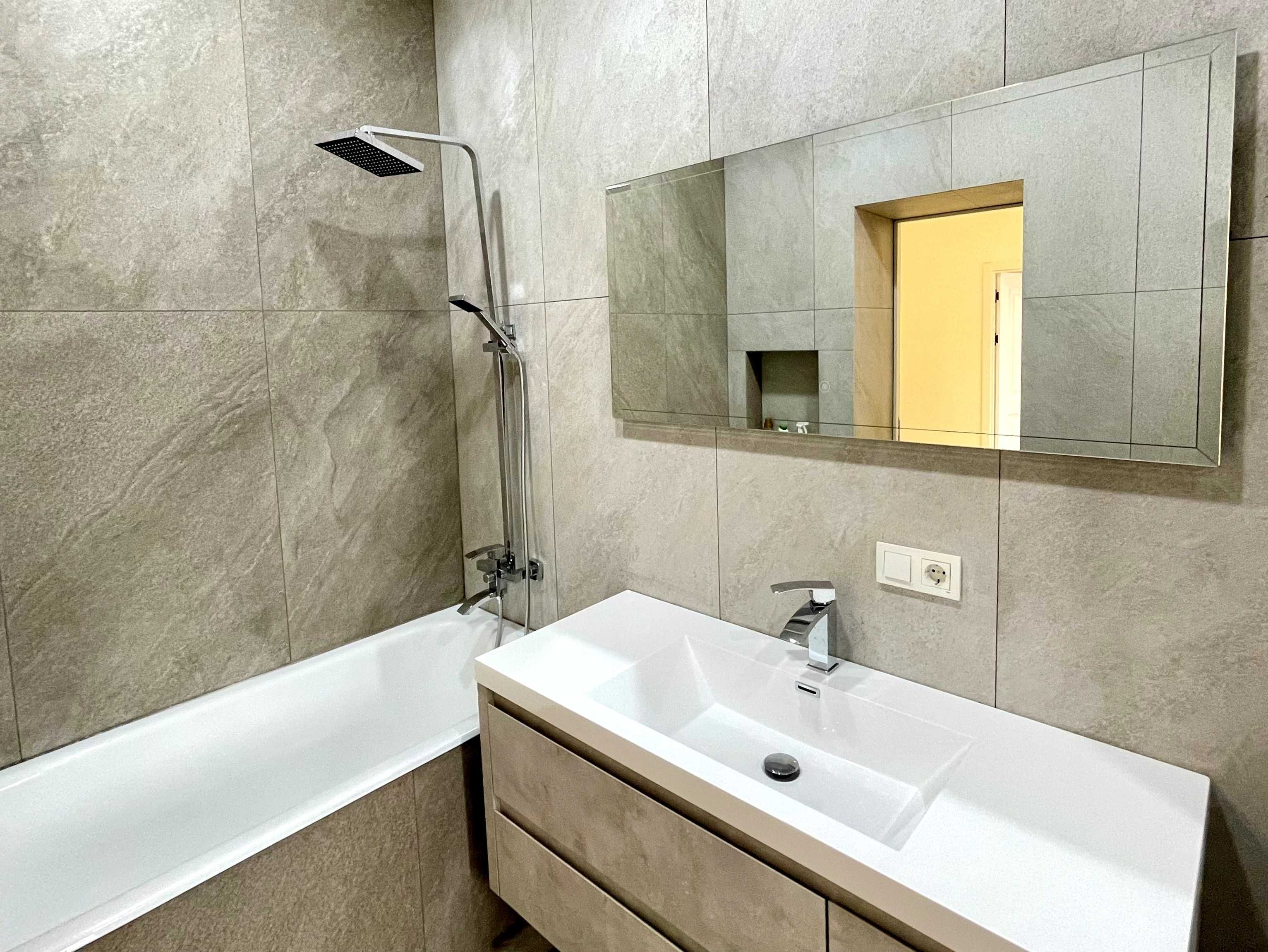 Продается своя 3-комн 110 м² м.Пушкина