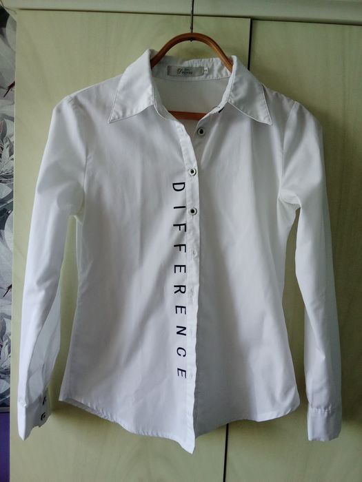 Школьная стильная рубашка 9_11лет Делорас состояние идеальное