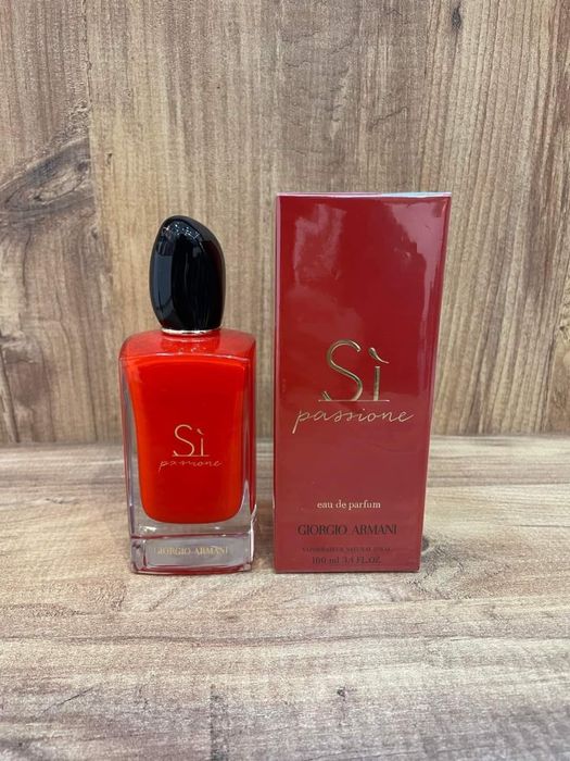Vamd apa de parfum Armani si