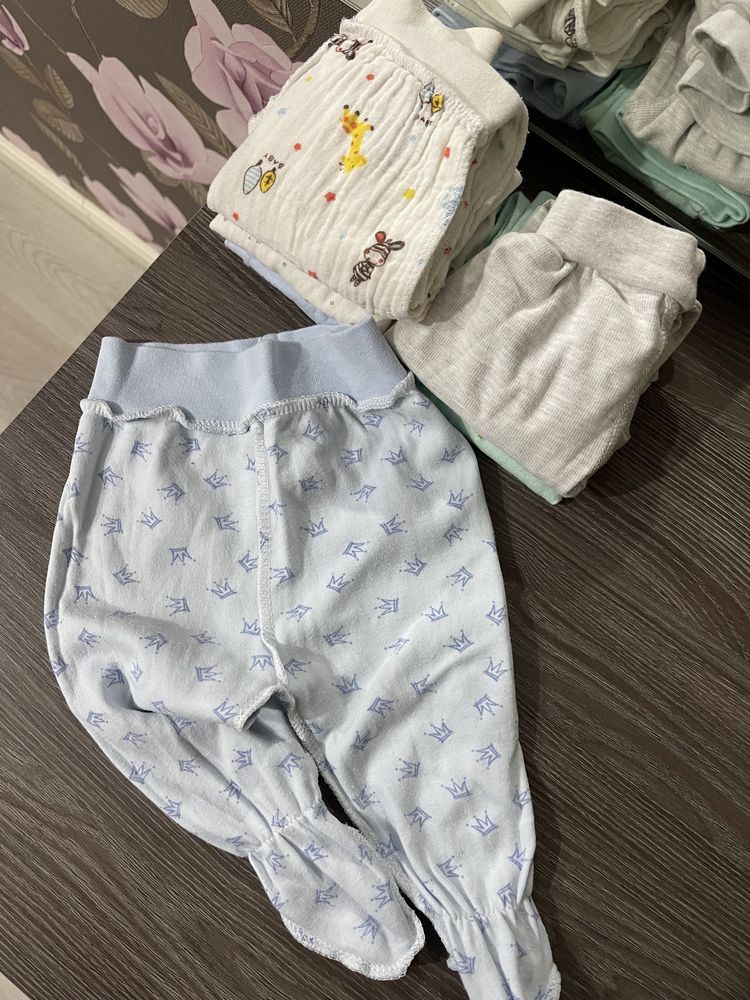 Одежда для новорожденных 0-6 месяцев.