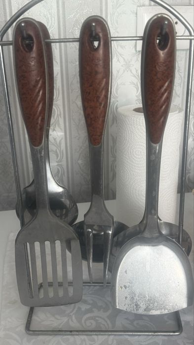 Столовые приборы