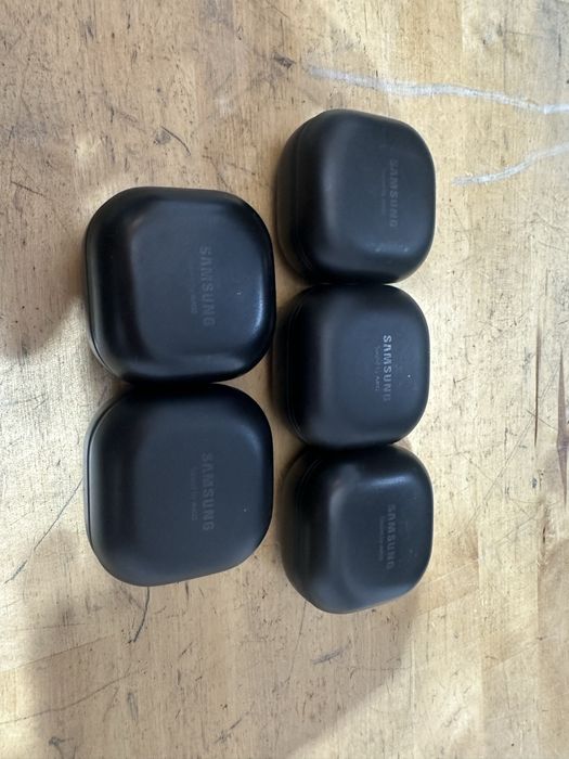 Vand carcase pentru casti samsung galaxy buds pro sm-r190