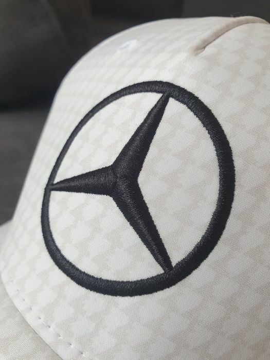 Шапки Mercedes-Benz AMG F1