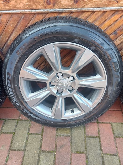 Vând Jante cu cauciucuri iarna Audi A4 A5 A6 A7 A8  225/55/17xl