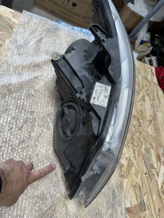 Far stânga mercedes vito .viano.w447.