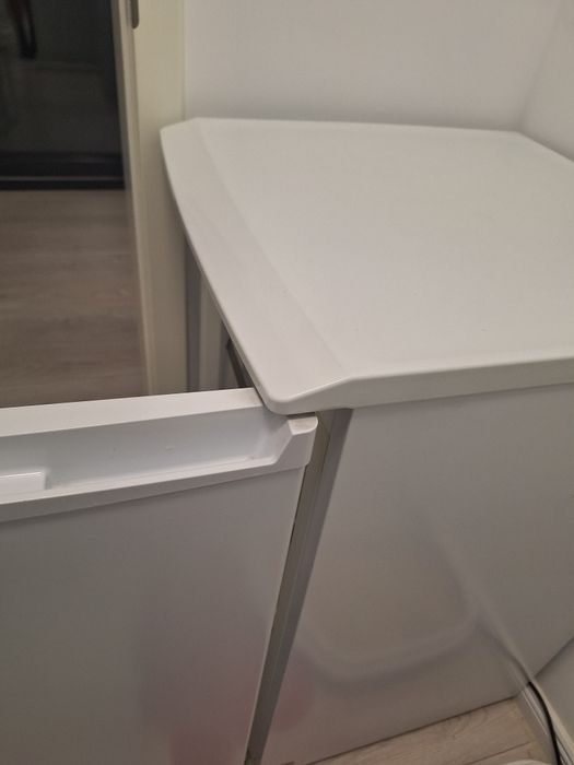 Congelator Midea, 85 l, 3 sertare, clasa E, alb