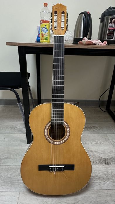 Классическая гитара Adagio KN 39BR