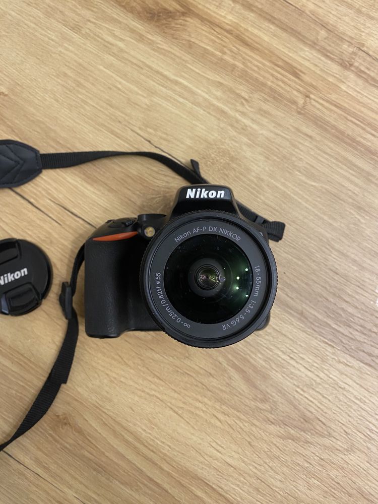 Цифровая зеркальная фотокамера Nikon D3500 + карта памяти в подарок
