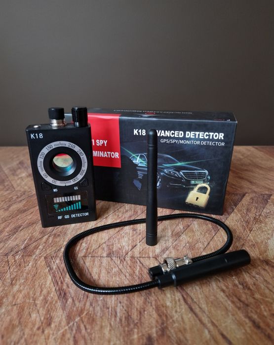 Detector de camere si microfoane spion profesional iUni K18