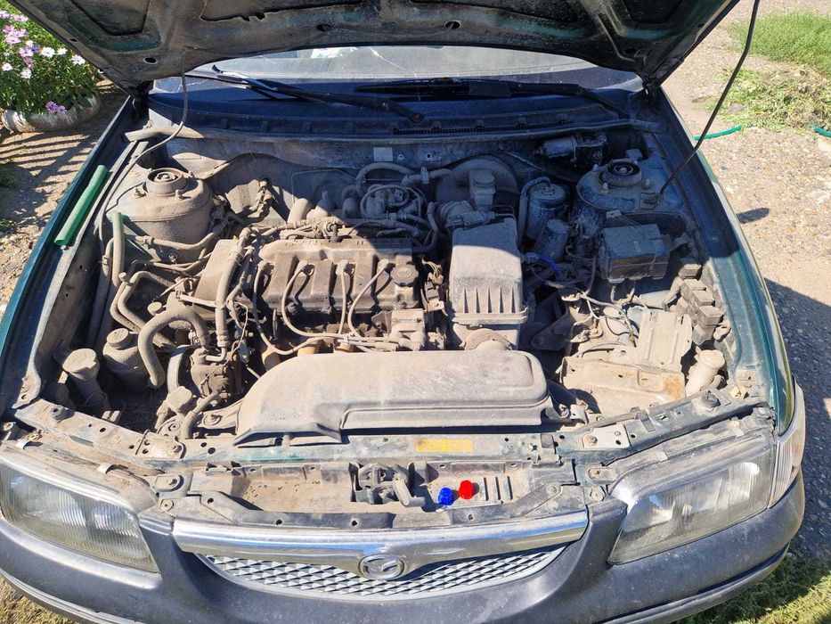 продам Mazda 626  птичка  по запчастям 1997
